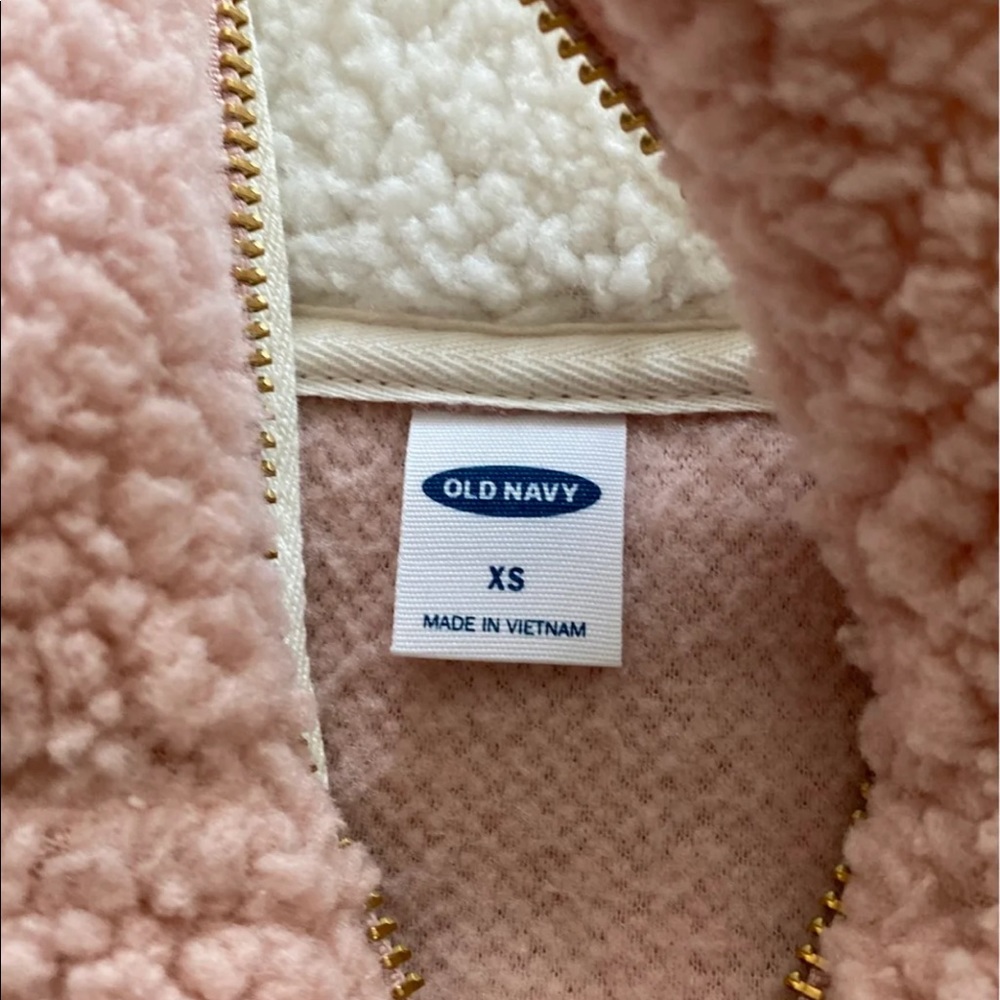 Old navy pullover - Picture 3 of 3